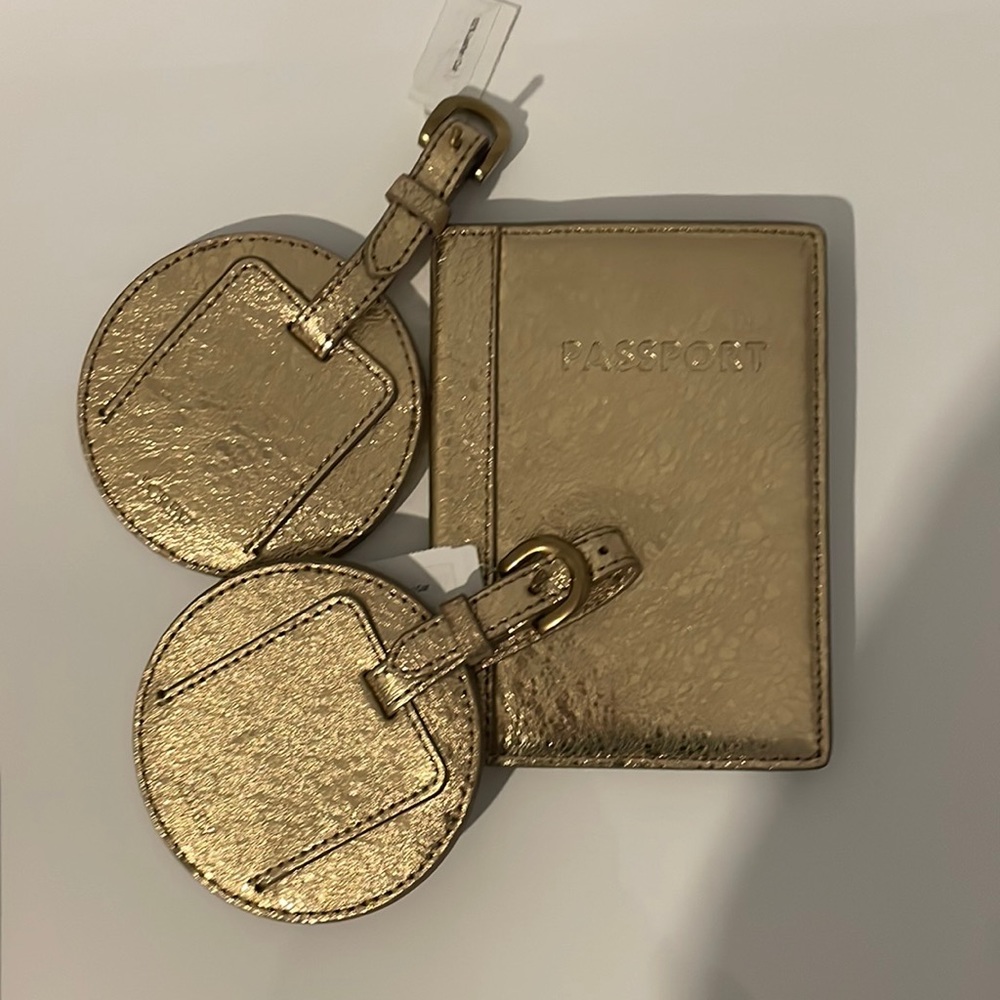 Jcrew passport case and 2 luggage tags. New with tags